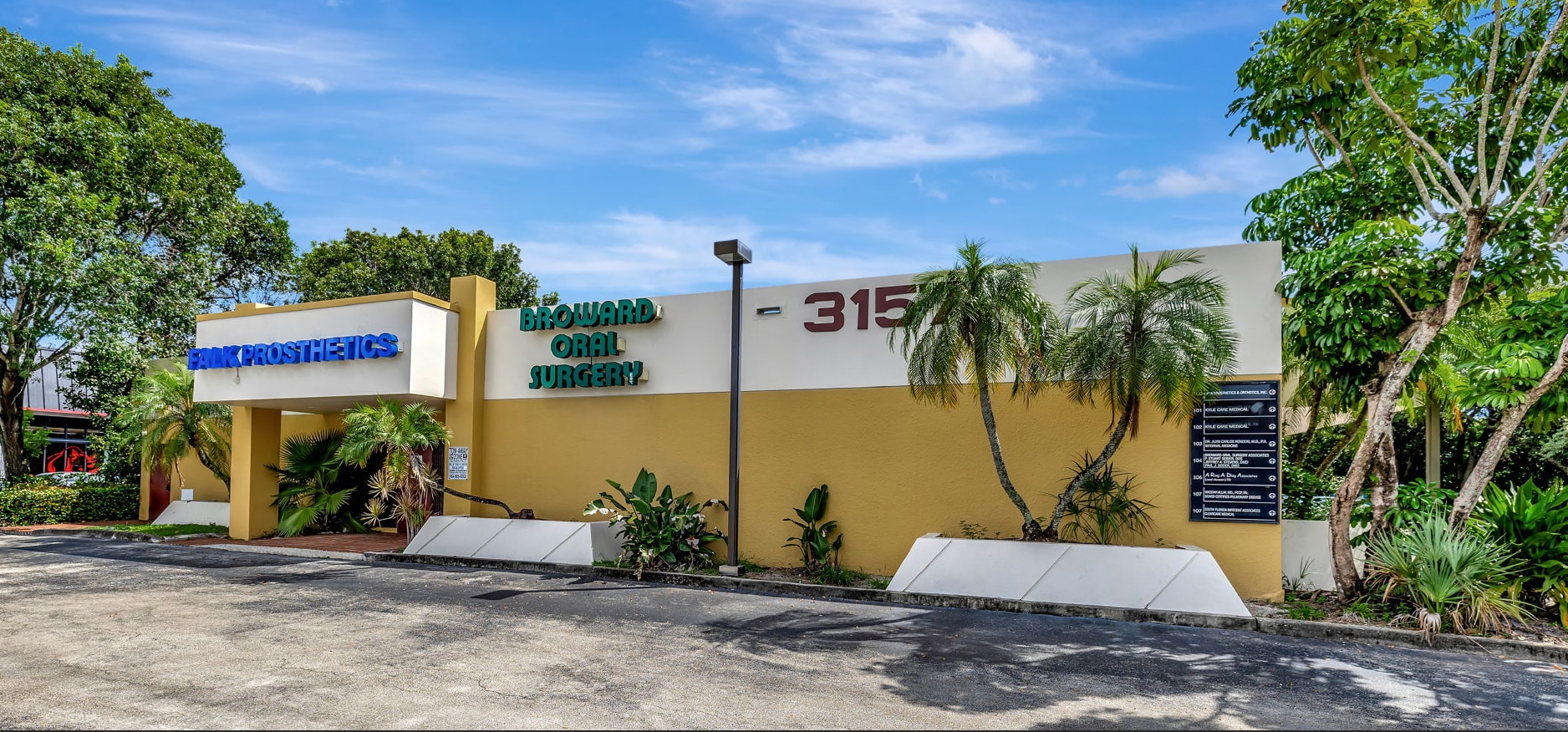 3157 N University Dr, Davie, FL for Rent