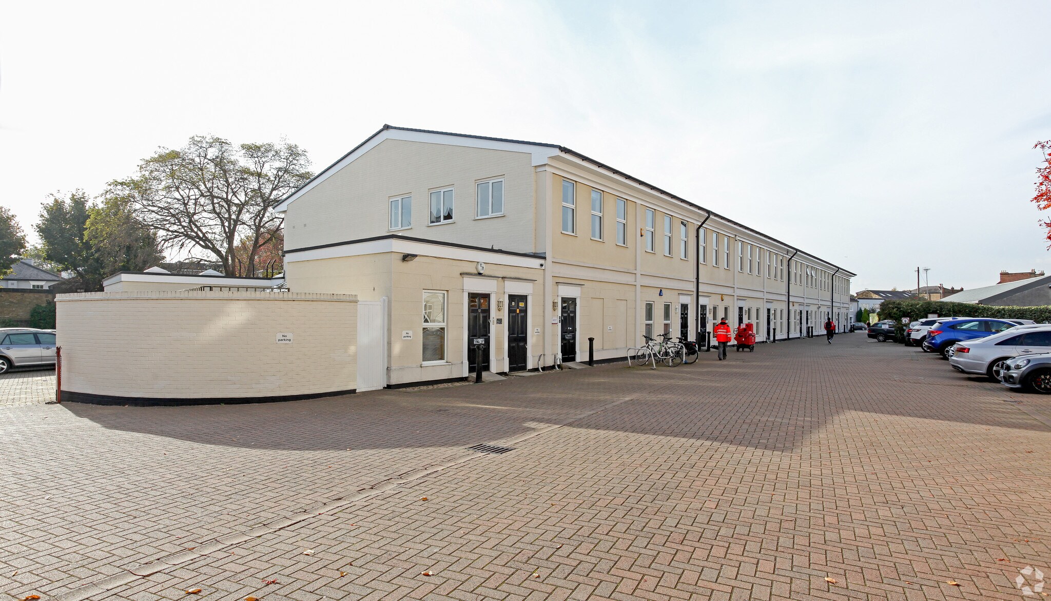 36 Station Rd, Hampton, MDS for Rent