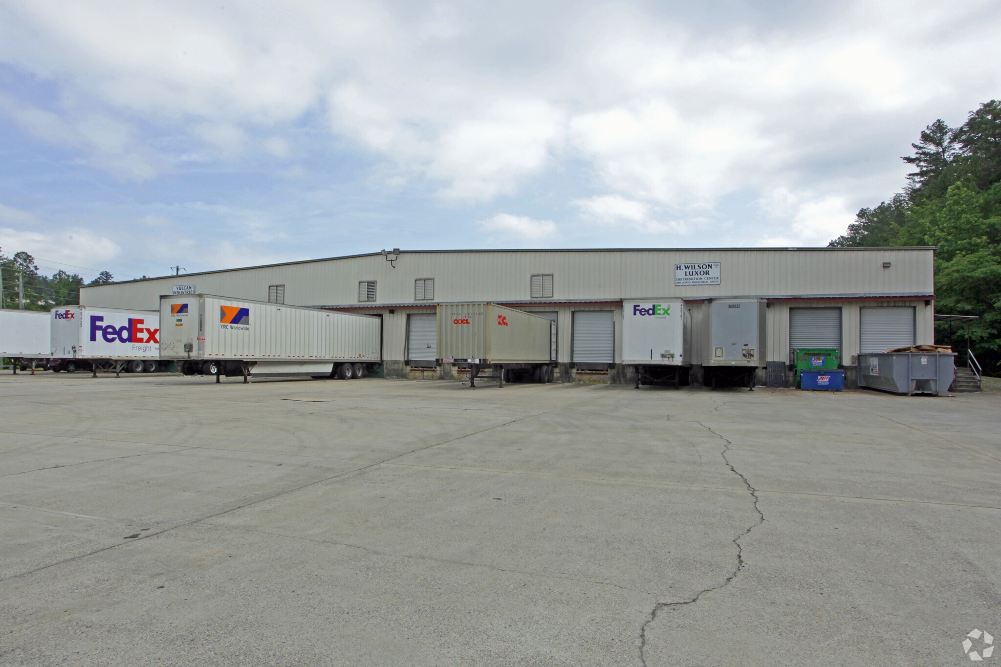 1811 Woodlands Industrial Dr, Trussville, AL for Rent