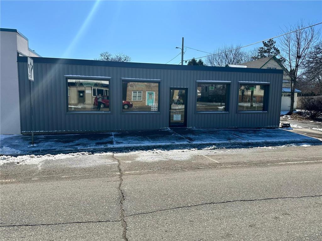 605 1st St, Princeton, MN for Sale