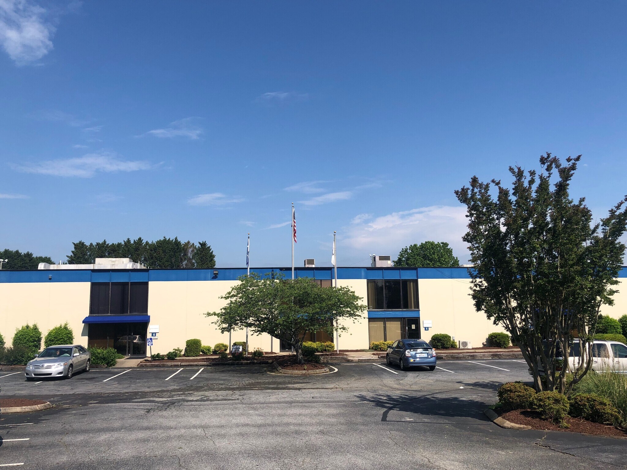 135 Interstate Blvd Greenville, SC 29615 Flex Property for Lease on