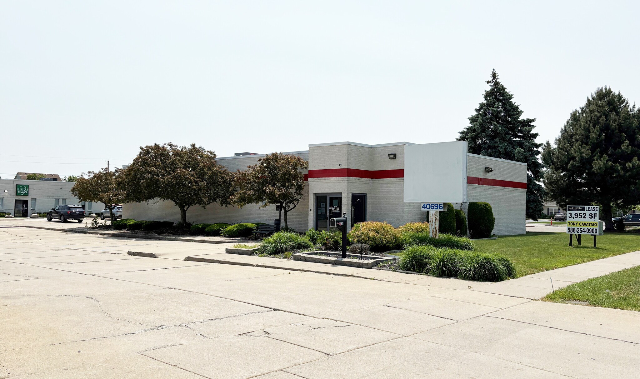 40696 Garfield Rd, Clinton Township, MI for Rent