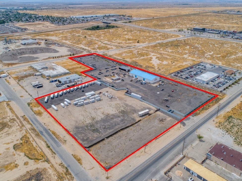 45761 Division St, Lancaster, CA for Sale