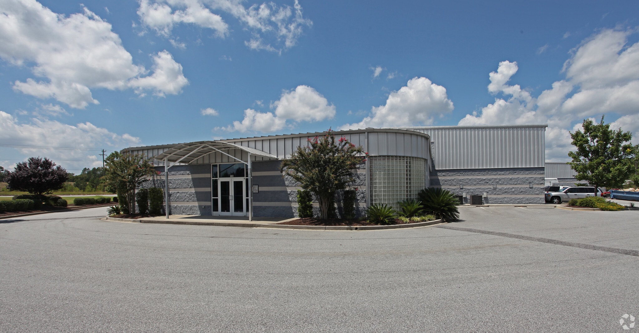720 Old Clemson Rd Columbia, SC 29229 Flex Property for Lease on