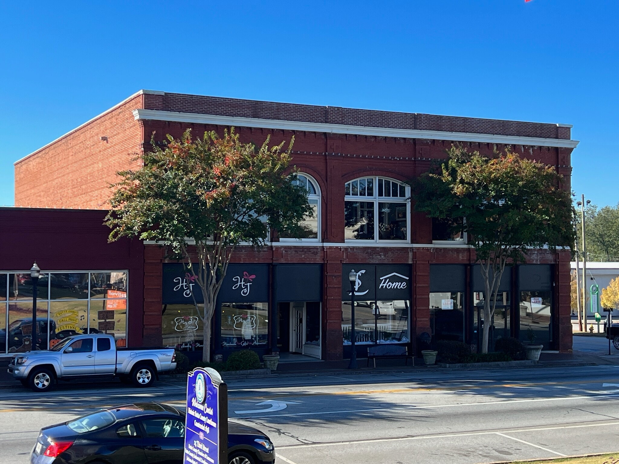 10 E 3rd St, Jackson, GA for Sale