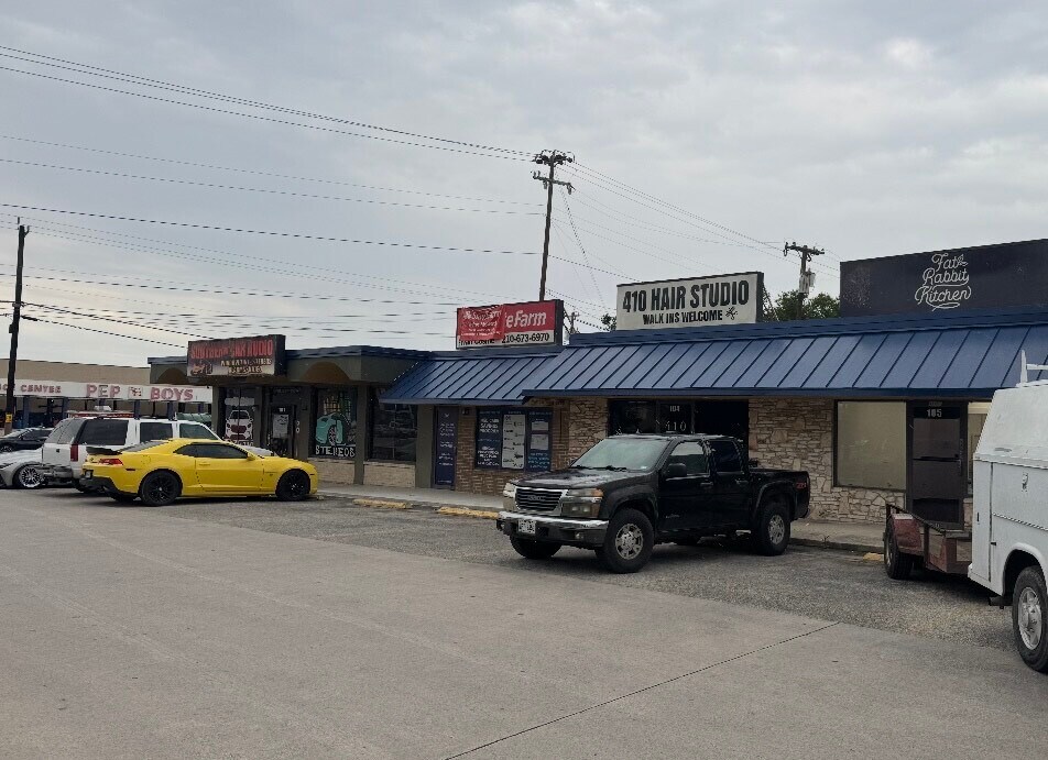 8117-8165 Latigo Plz, San Antonio, TX for Rent