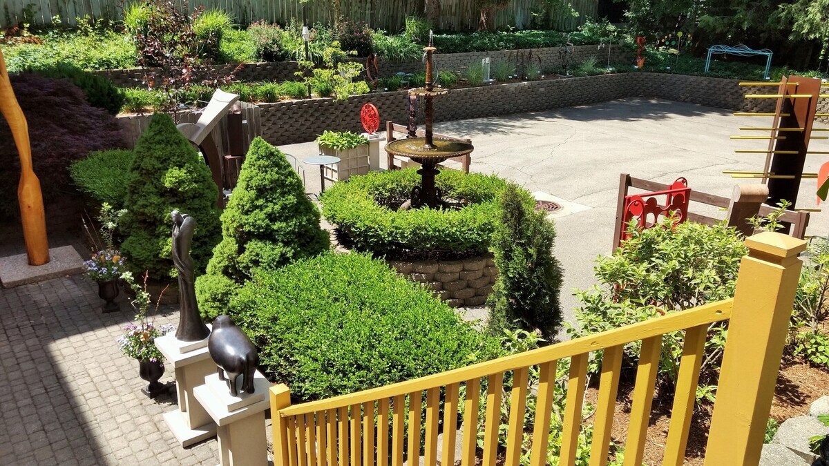 98 W Center St, Douglas, MI for Sale