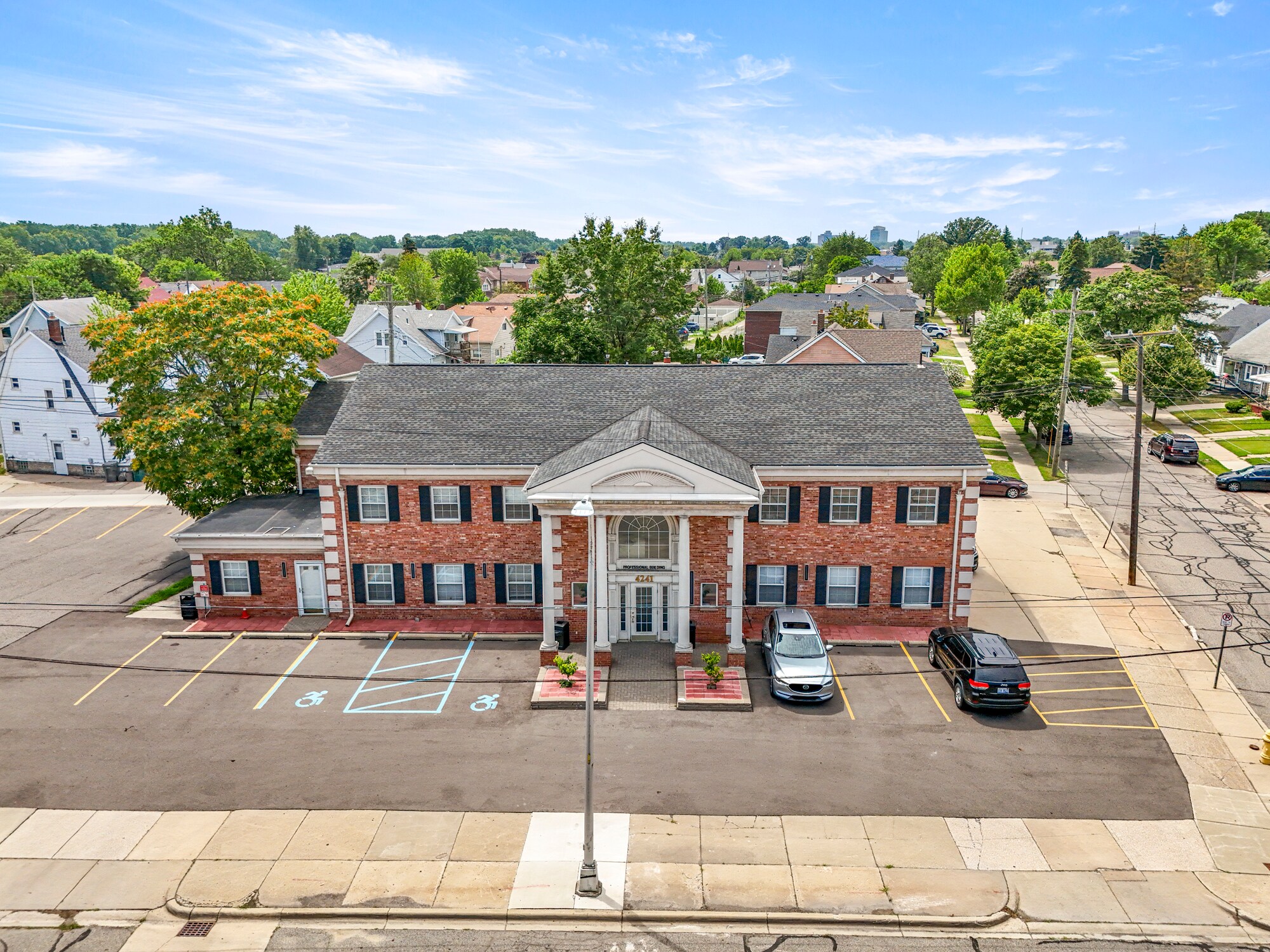 4241 Maple St, Dearborn, MI for Rent