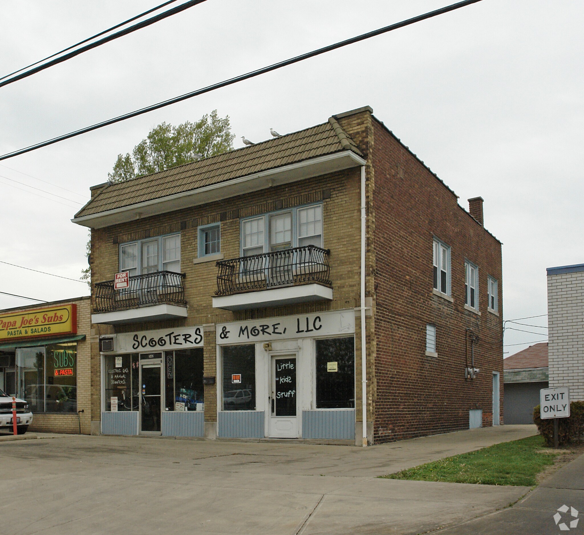 560-562 E 200th St, Cleveland, OH for Rent