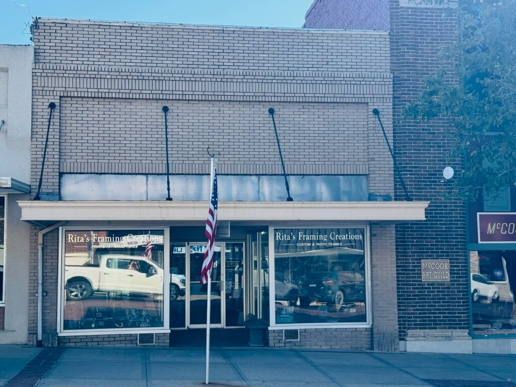 211 Norris Ave, McCook, NE for Sale