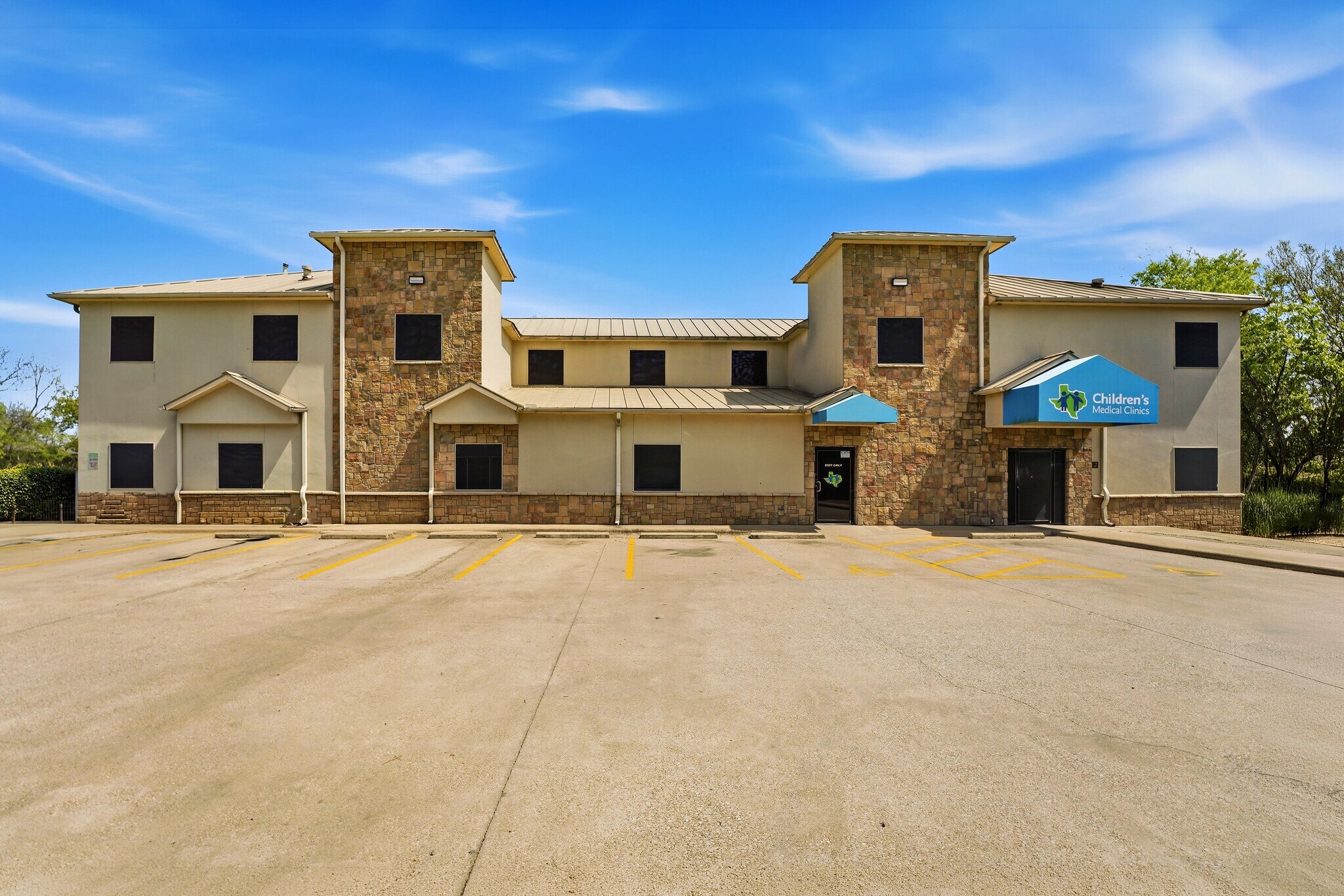 1011 W Grove St, Kaufman, TX for Sale