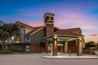 Irving, TX Hospitality - 4850 W John Carpenter Fwy