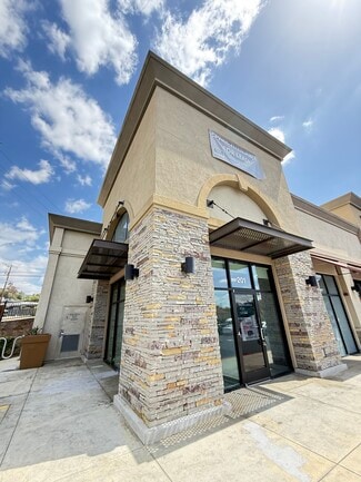 Los Angeles, CA Retail - 7311 N Figueroa St