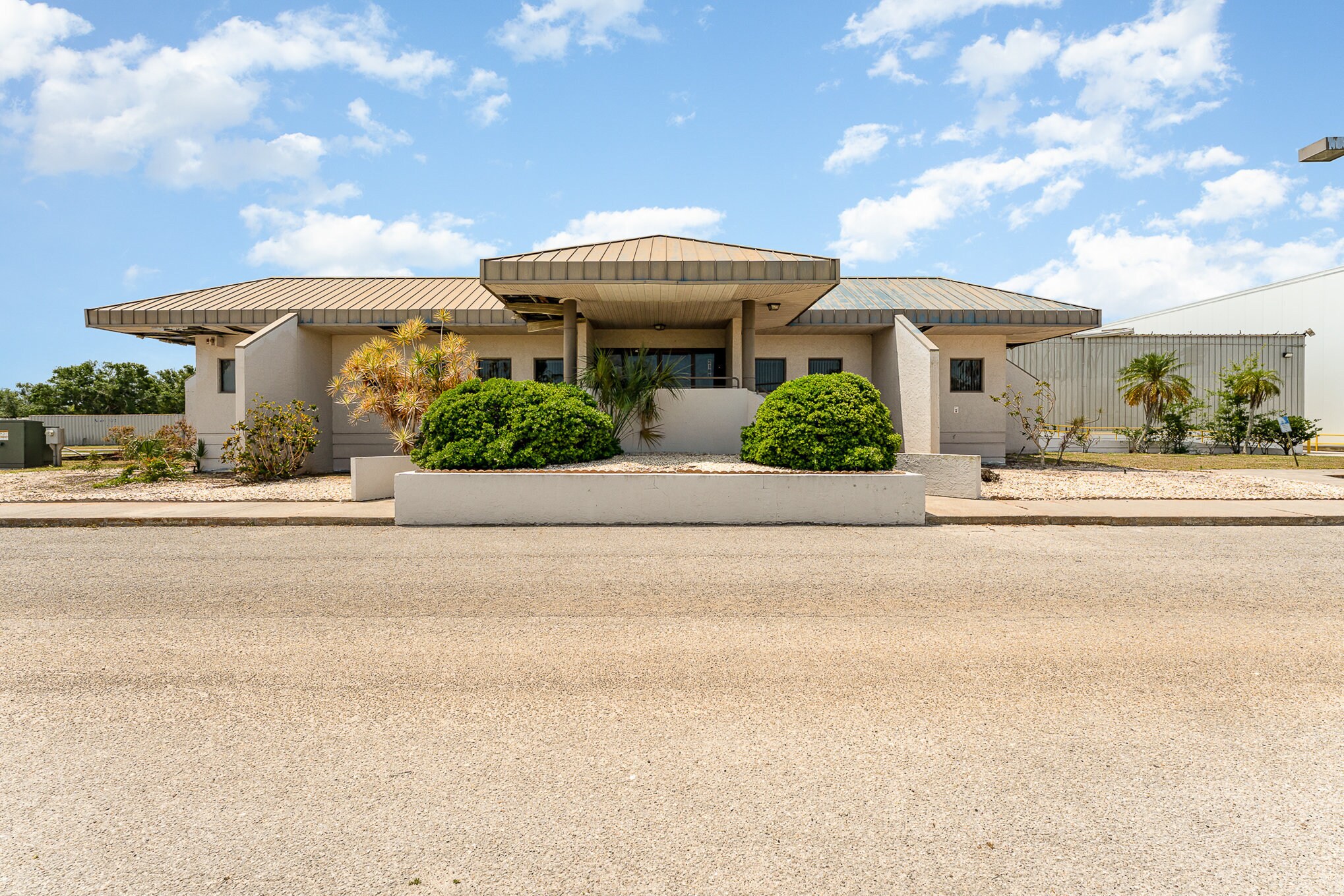 2105 S Dock St, Palmetto, FL for Sale