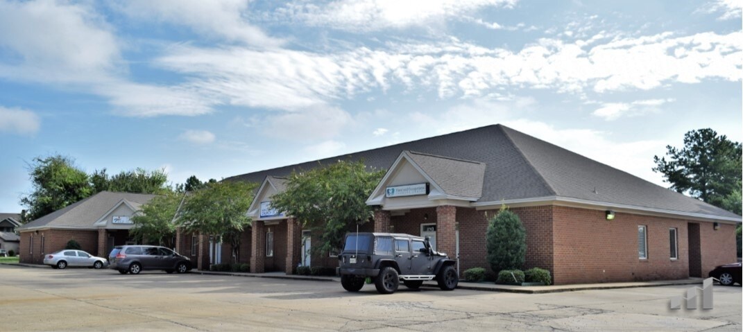 2735-2767 Office Park Cir, Montgomery, AL for Sale