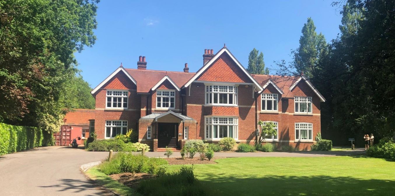 Balcombe Rd, Horley, SRY for Sale