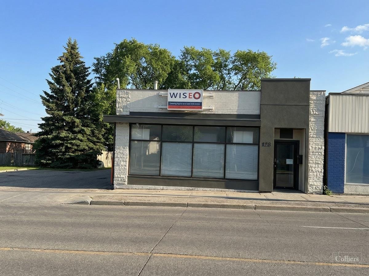 108 Parkdale Ave N, Hamilton, ON for Rent