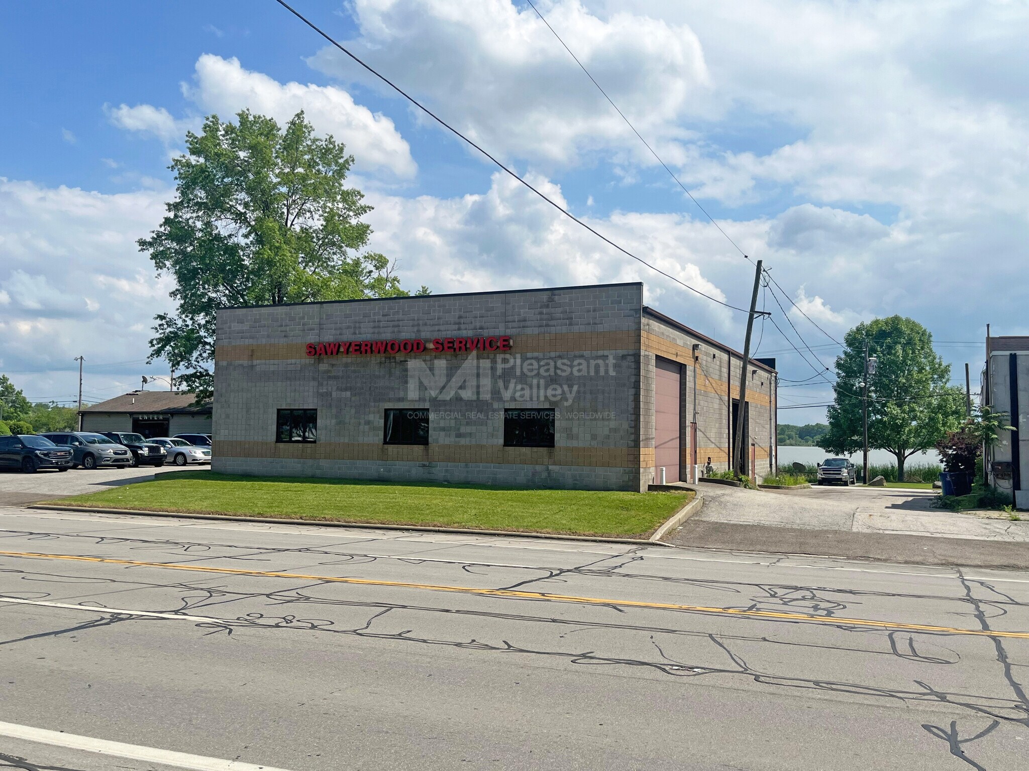 2360 E Waterloo Rd, Akron, OH for Sale