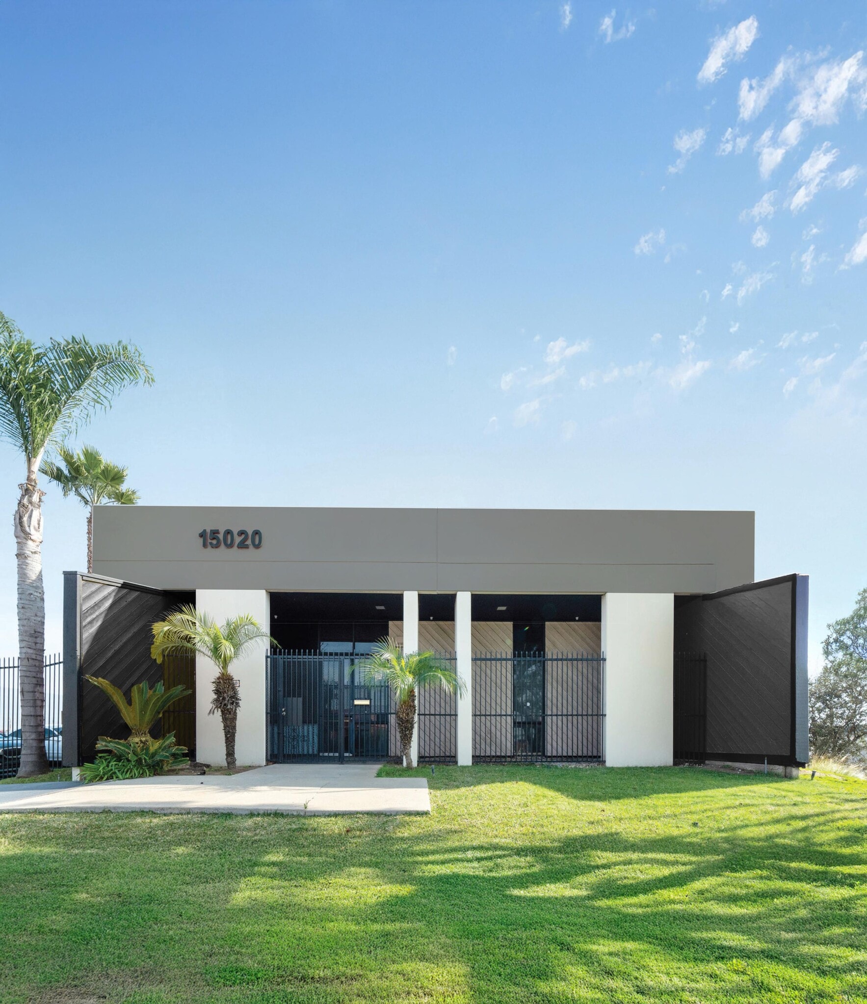 15020 S Main St, Gardena, CA for Sale