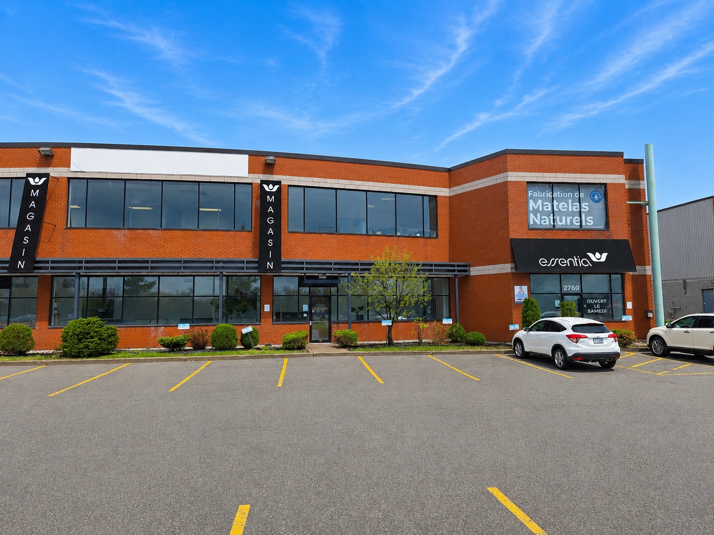 2700-2760 Boul Daniel-Johnson, Laval, QC for Rent