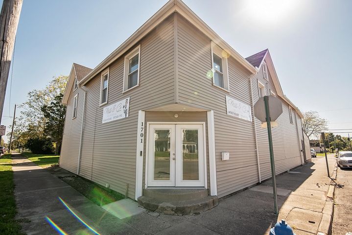 1701 Lexington Ave, Springfield, OH for Sale