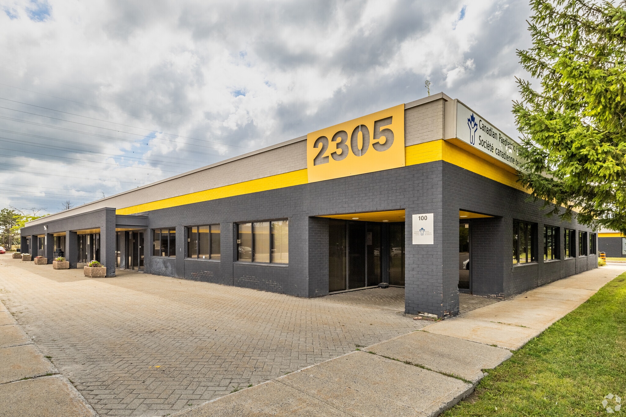 2305 St Laurent Blvd, Ottawa, ON for Rent
