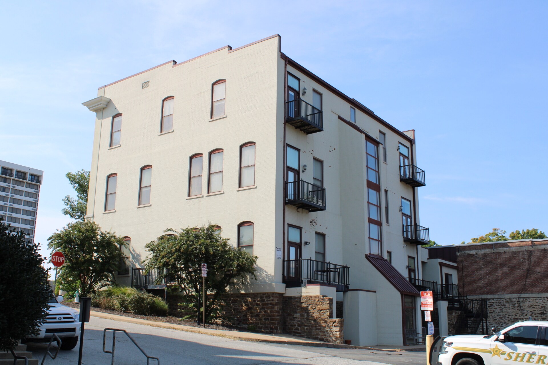 2 N College Ave, Fayetteville, AR for Rent