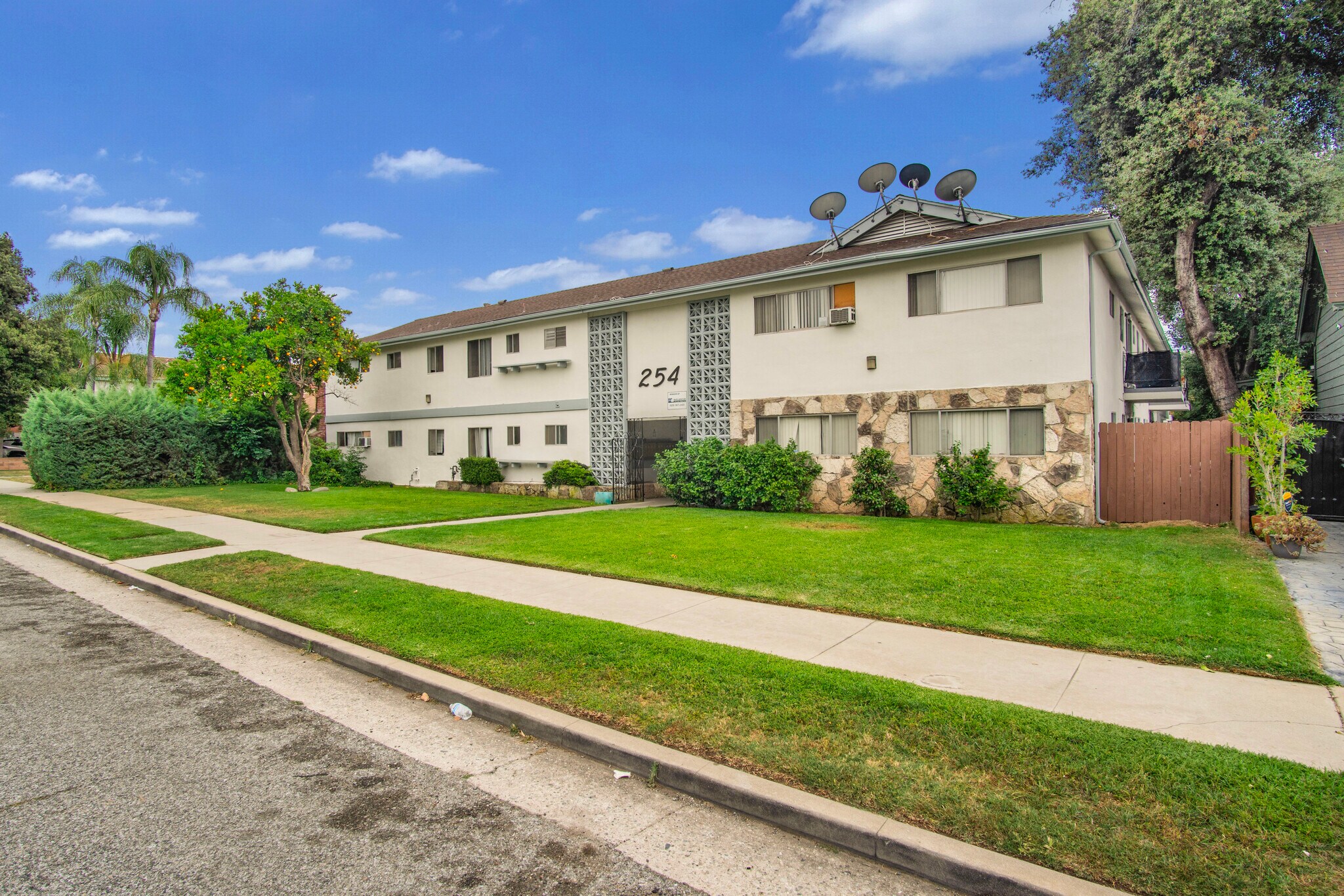 254 W Dexter St, Covina, CA for Sale