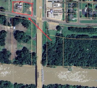 Greenwood, MS Commercial - 901 US-82