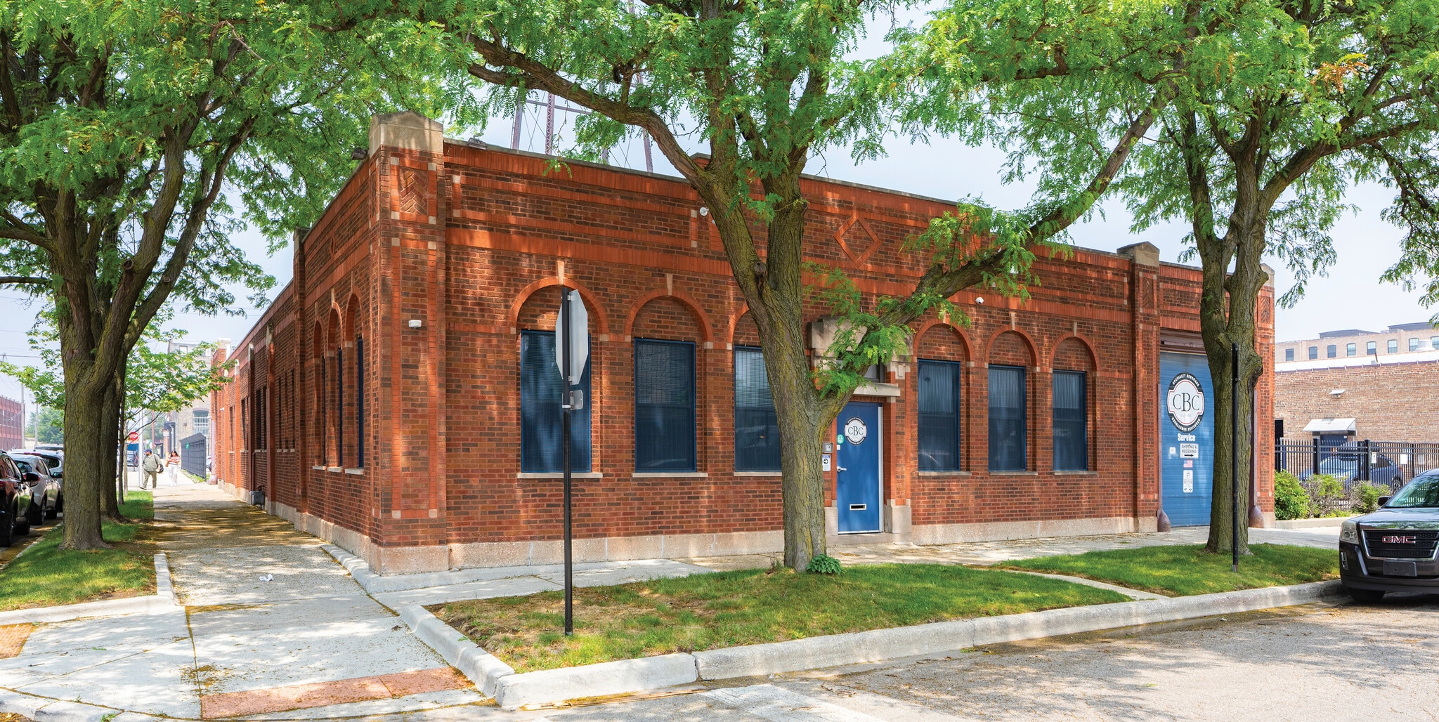 2056 W Walnut St, Chicago, IL for Sale