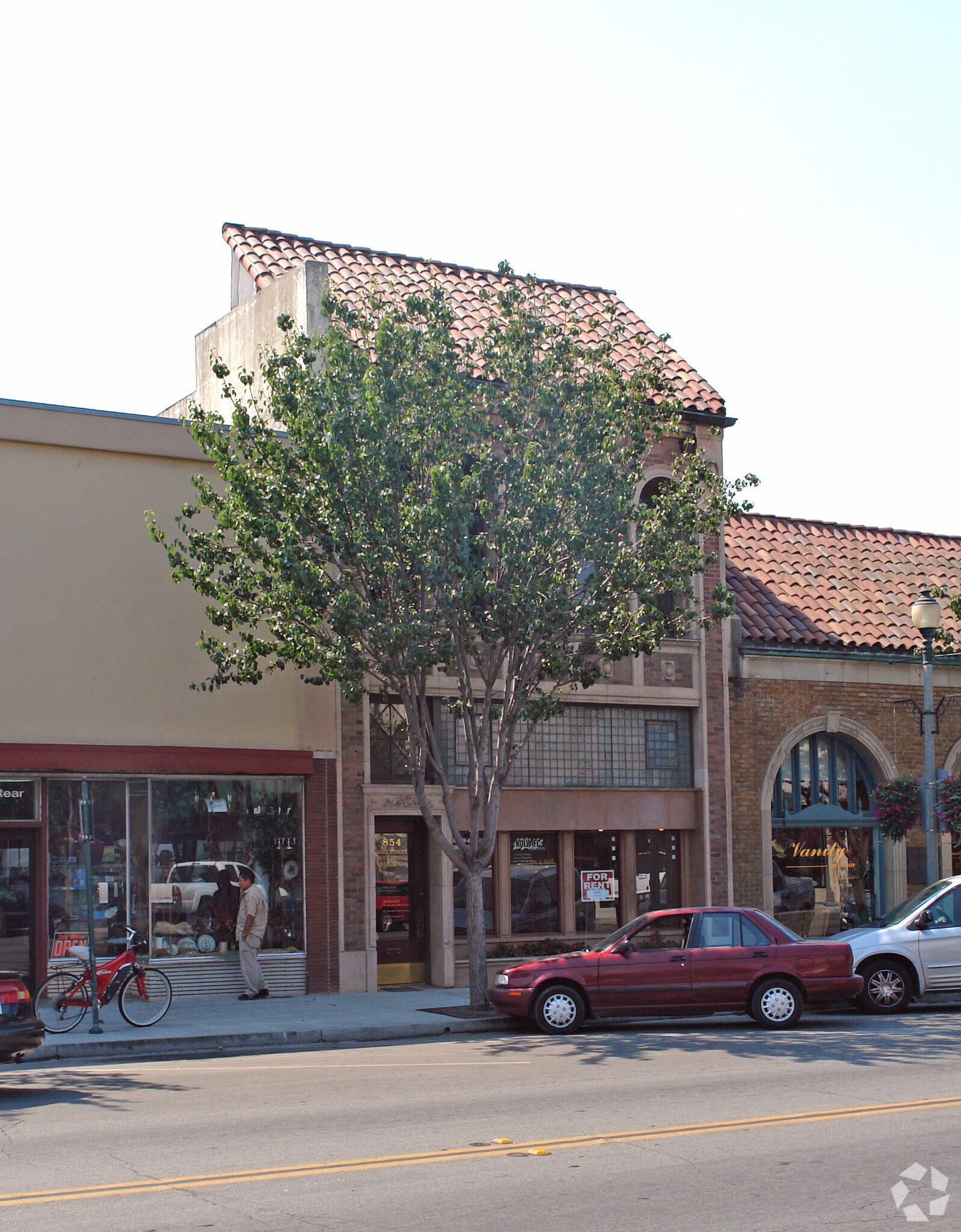 852-854 E Main St, Santa Paula, CA for Rent