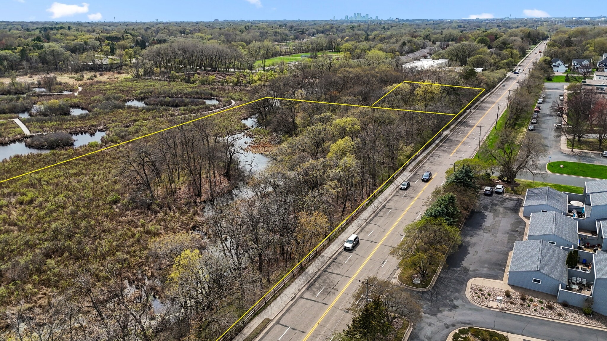 556 County Road C W, Roseville, MN for Sale