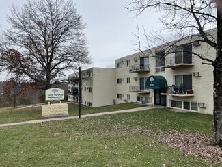Cincinnati, OH Apartments - 5107 Hawaiian Ter