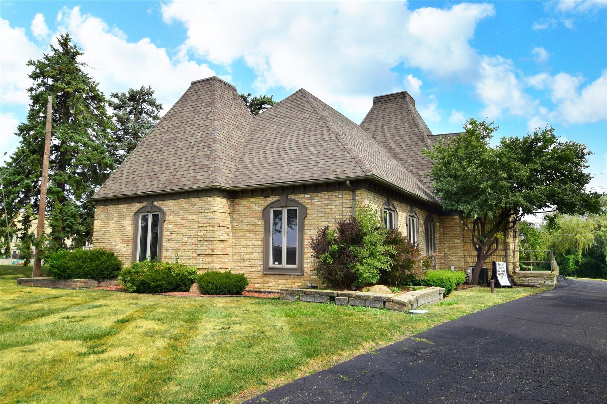 3438 Lennon Rd, Flint, MI for Sale
