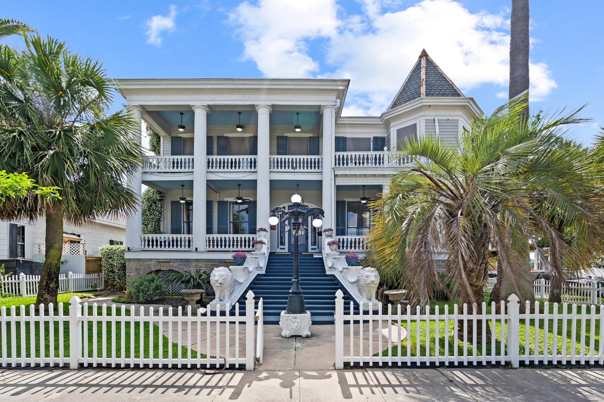 1103 33rd St, Galveston, TX for Sale