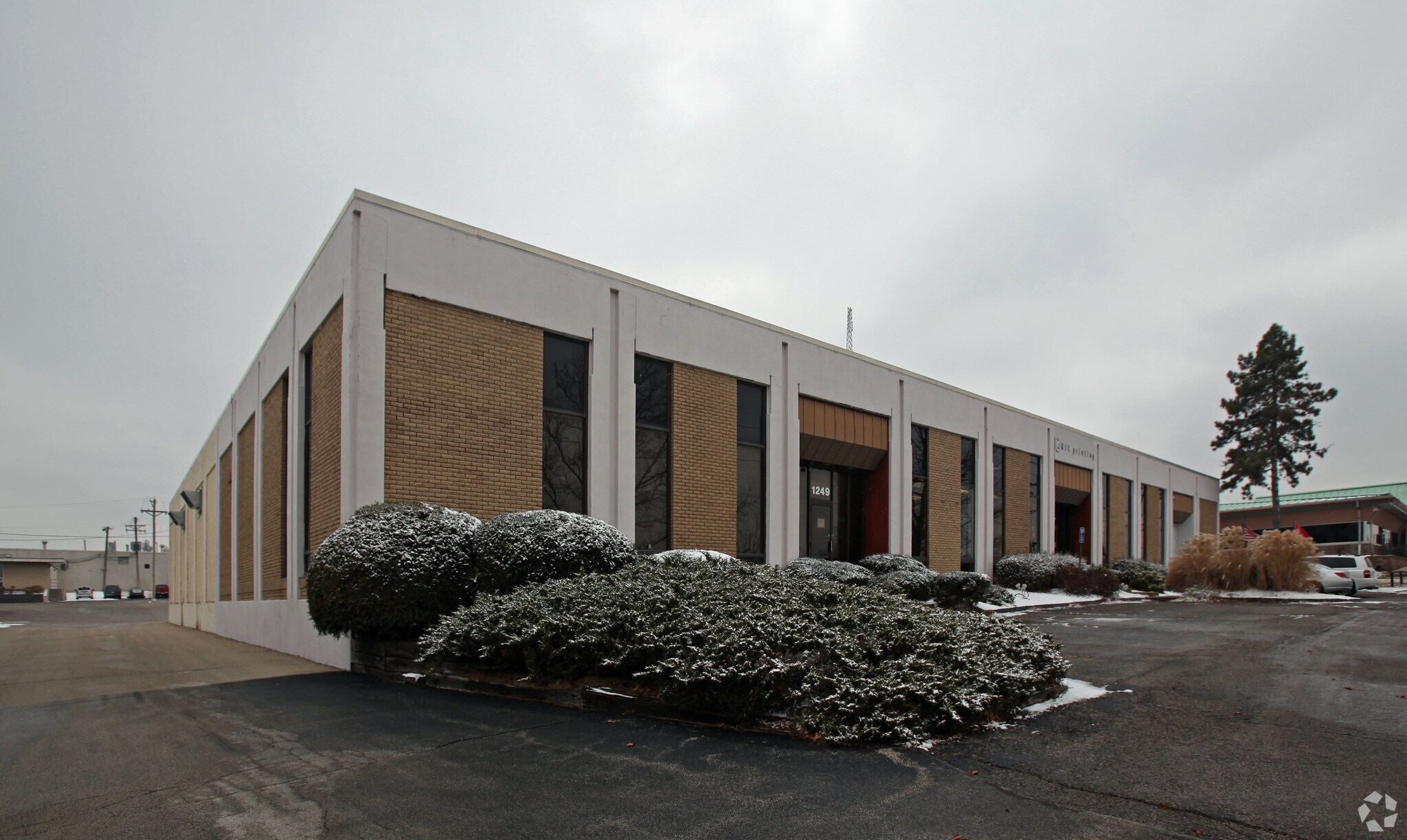1249-1265 N Warson Rd, Creve Coeur, MO for Rent