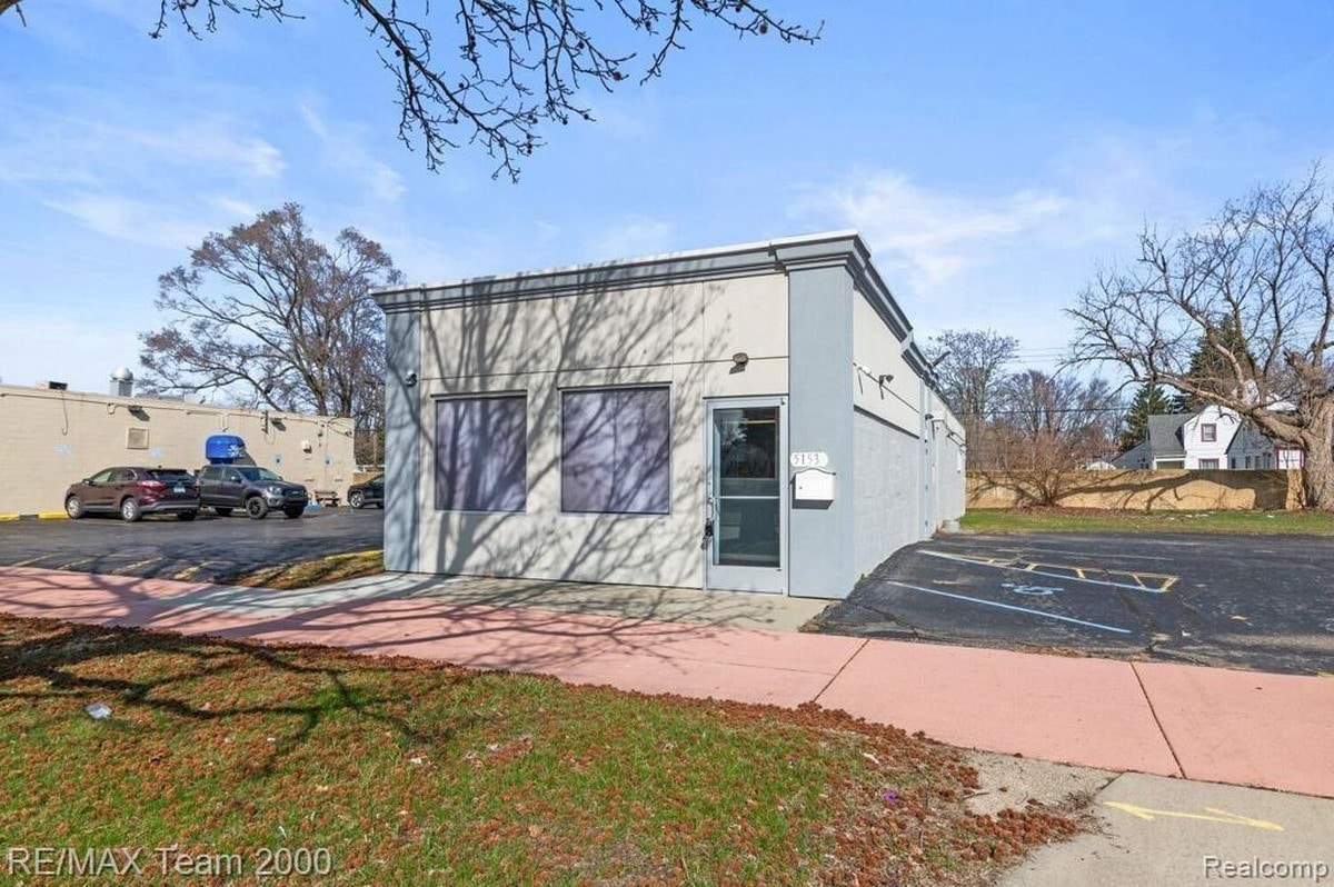 5153 S Beech Daly St, Dearborn Heights, MI for Rent