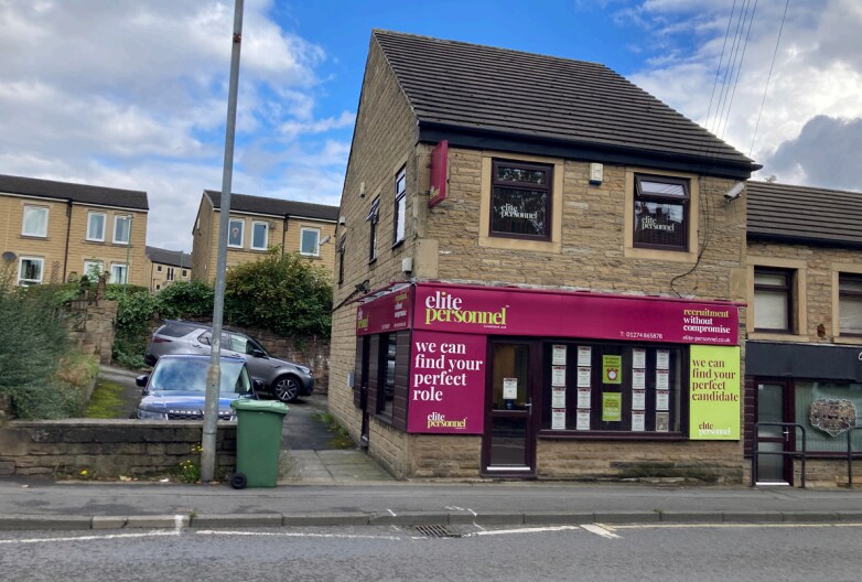 36 Westgate, Cleckheaton, WYK for Rent
