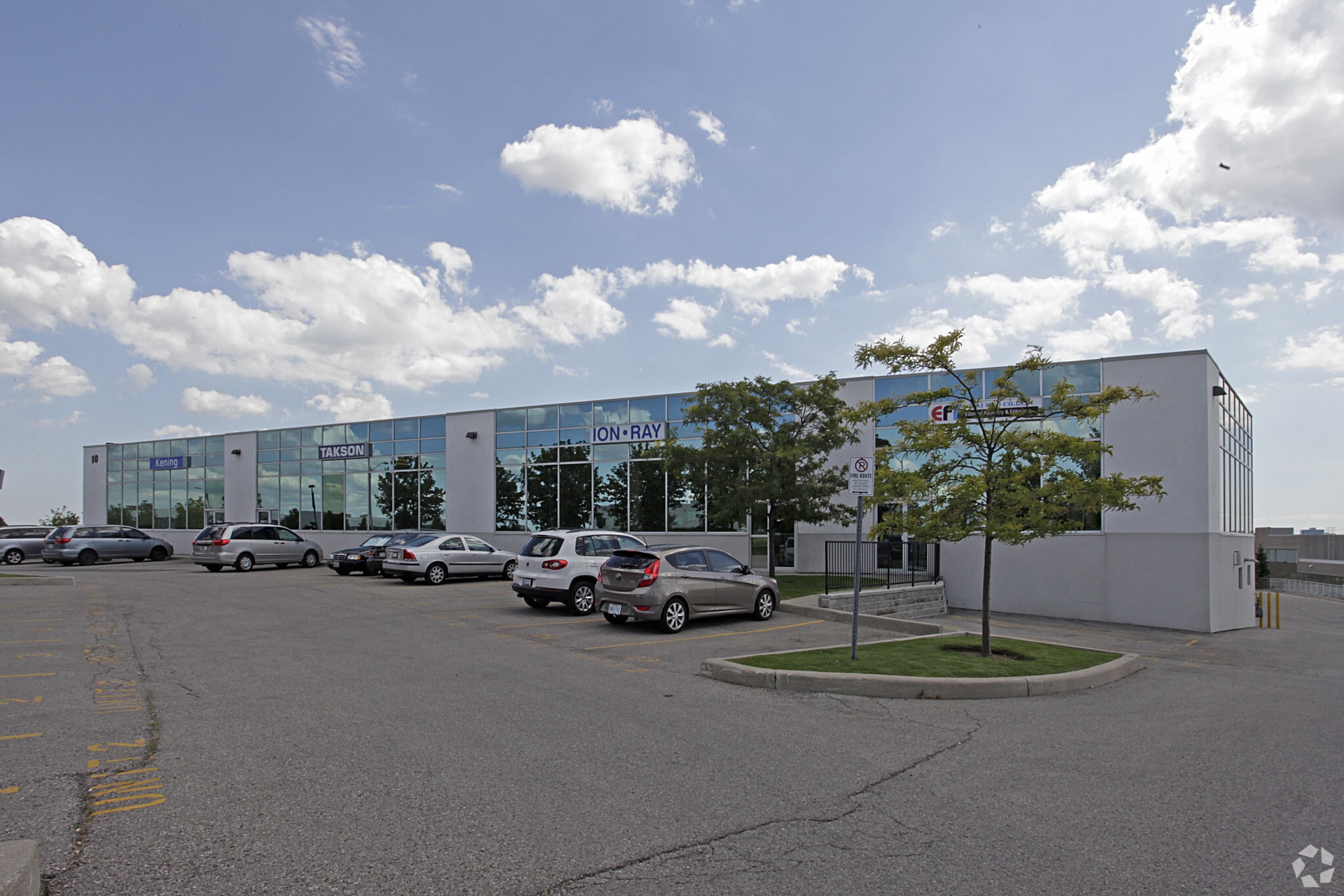 10 Brodie Dr, Richmond Hill, ON for Sale