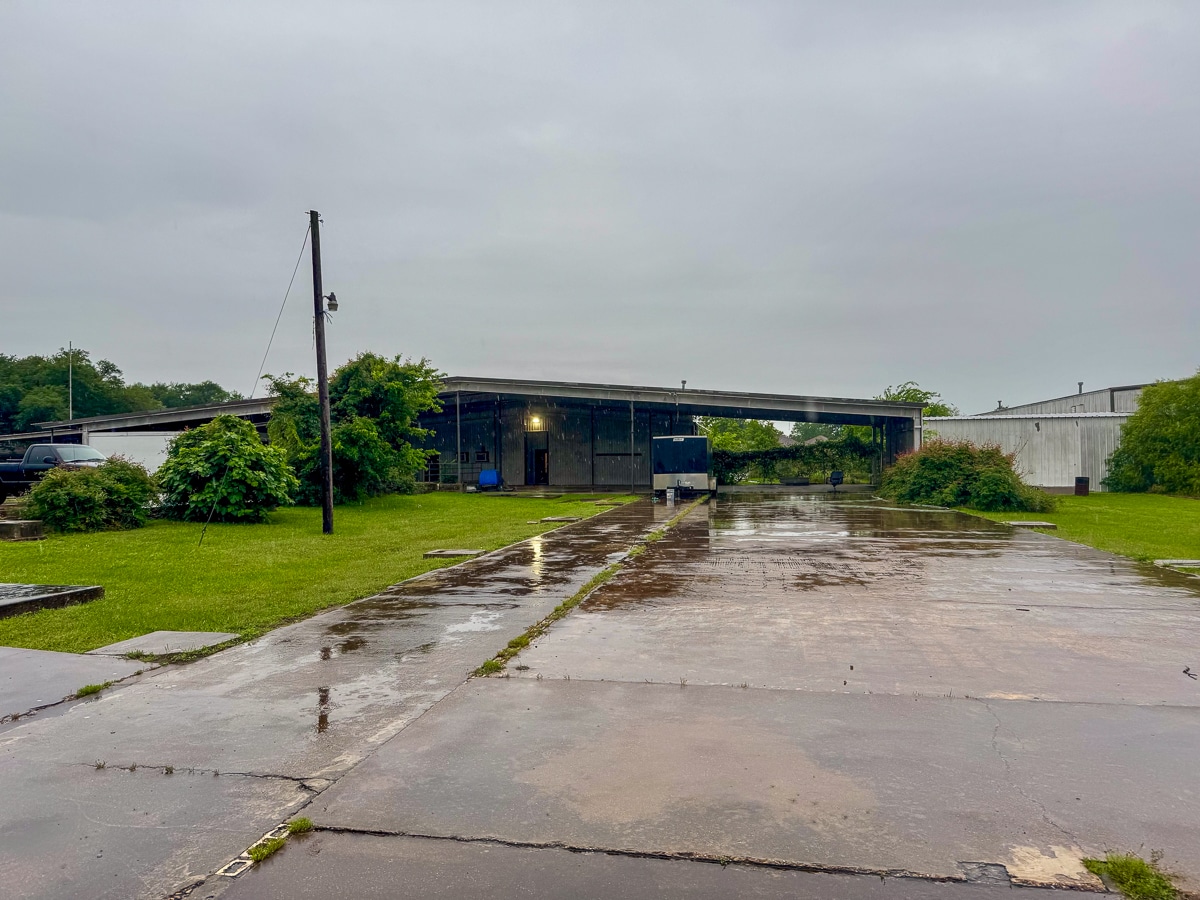 300 W School St, Madisonville, TX for Sale