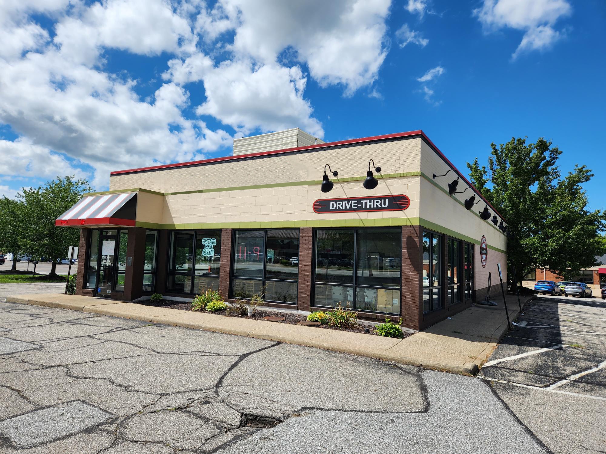 9361 Mentor Ave, Mentor, OH for Rent