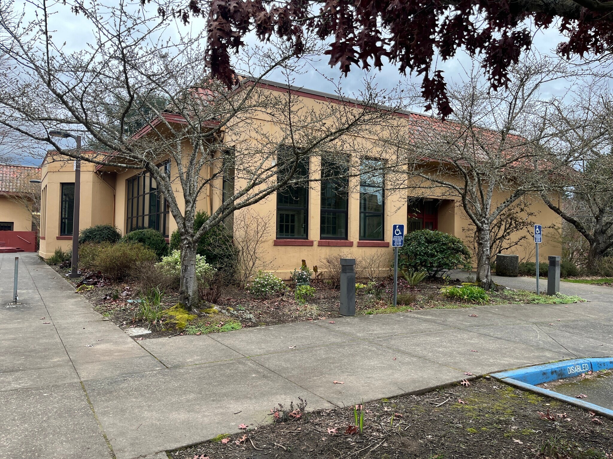 7688 SW Capitol Hwy, Portland, OR for Rent