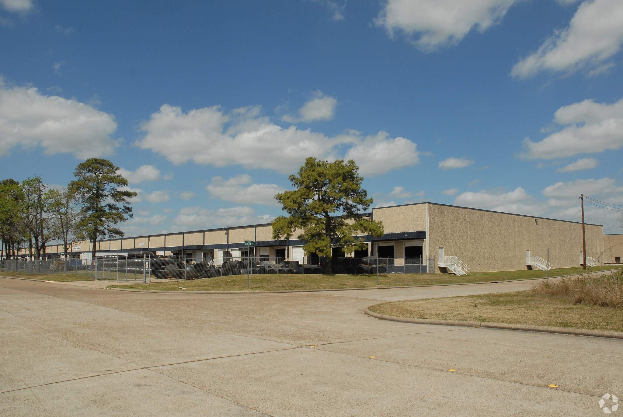 9033-9055 Spikewood Dr, Houston, TX for Rent