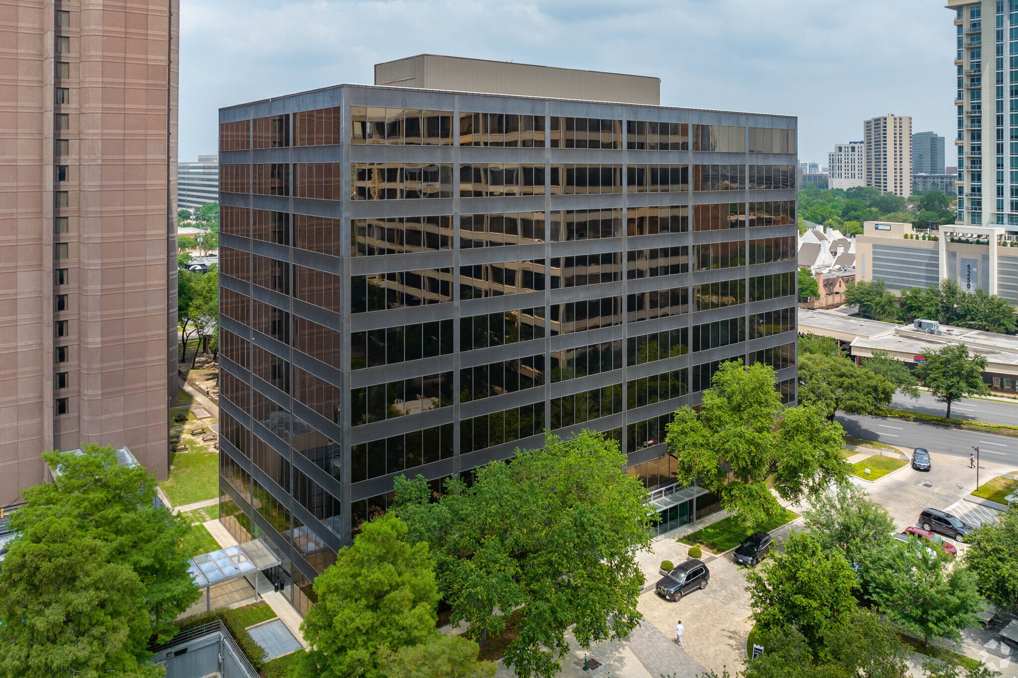 5333 Westheimer Rd, Houston, TX for Rent