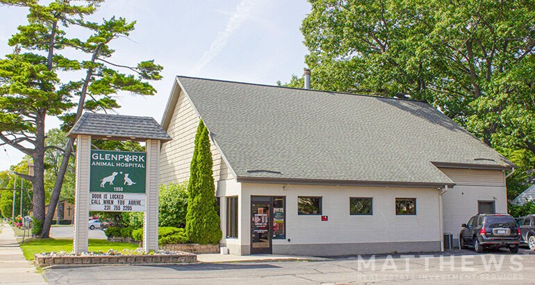 1550 W Sherman Blvd, Muskegon, MI for Sale