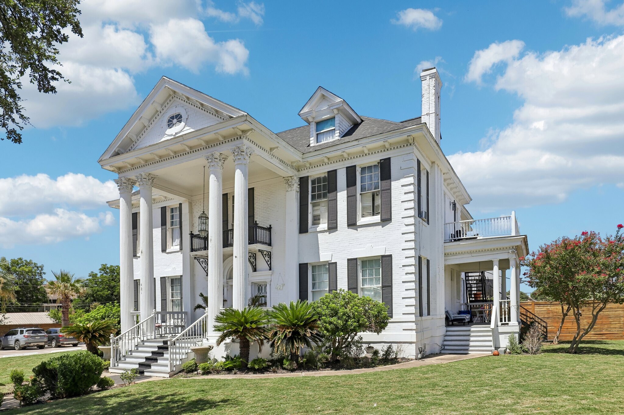 421 Howard St, San Antonio, TX for Sale
