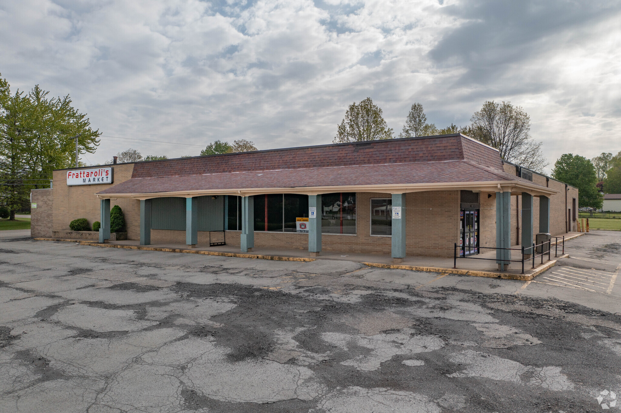 11045 Main St, New Middletown, OH for Rent