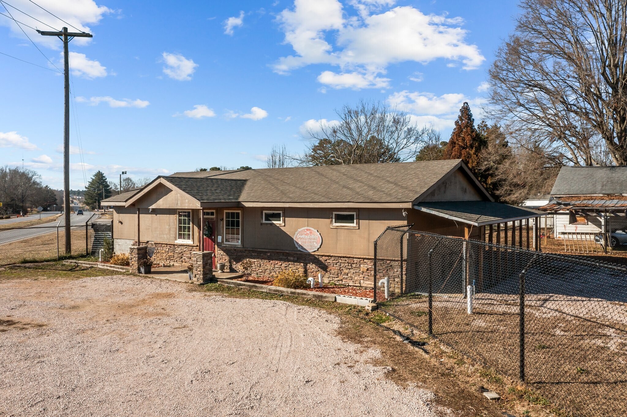 814 E Mills Dr, Landis, NC for Sale