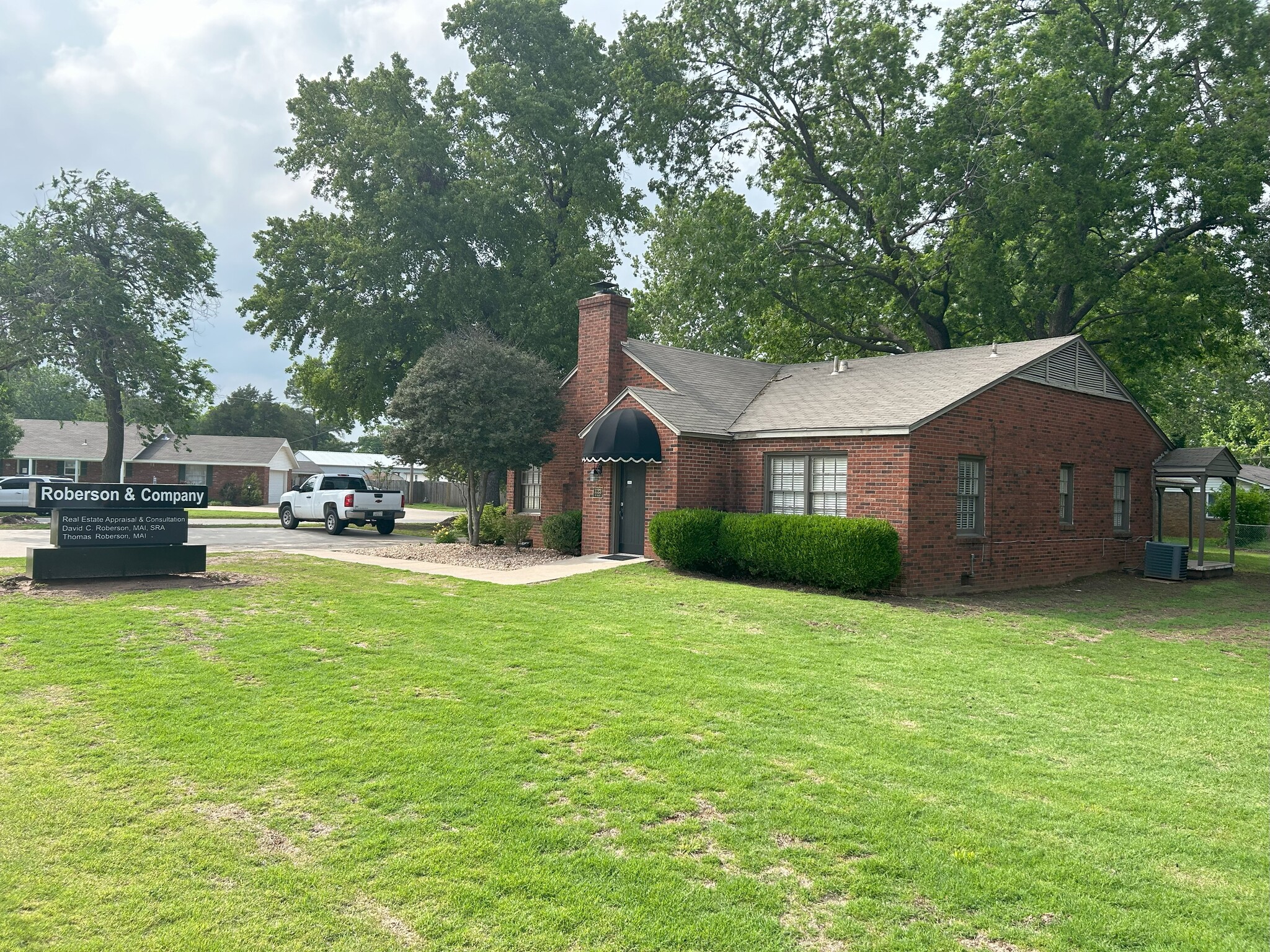 1123 W Main St, Jenks, OK for Sale