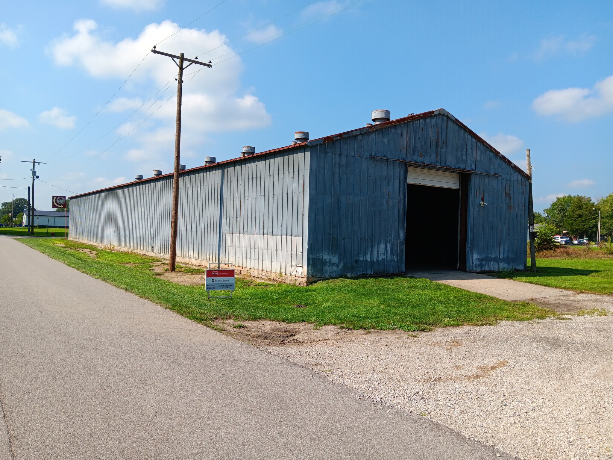 303 N Columbia St, Colfax, IN for Sale